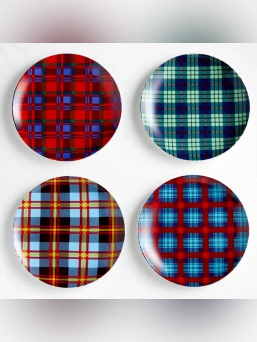 Crate & Barrel Folke Plaid 8” Salad Plates Set of 4 Tartan Holiday